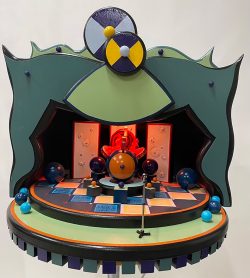 Solo Microphone With Only One Voice
By Curt Harris